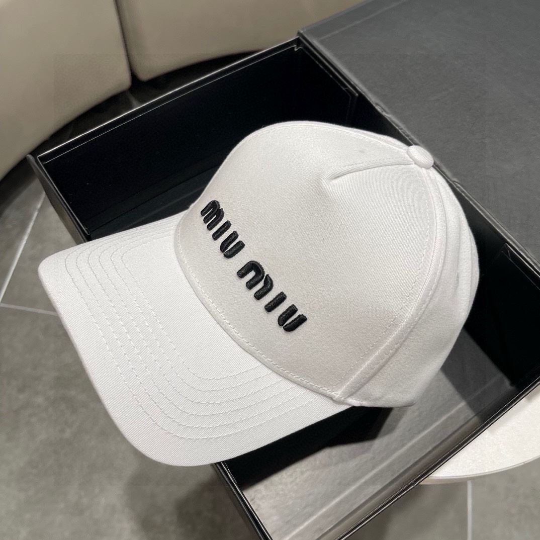 Miu Miu Caps